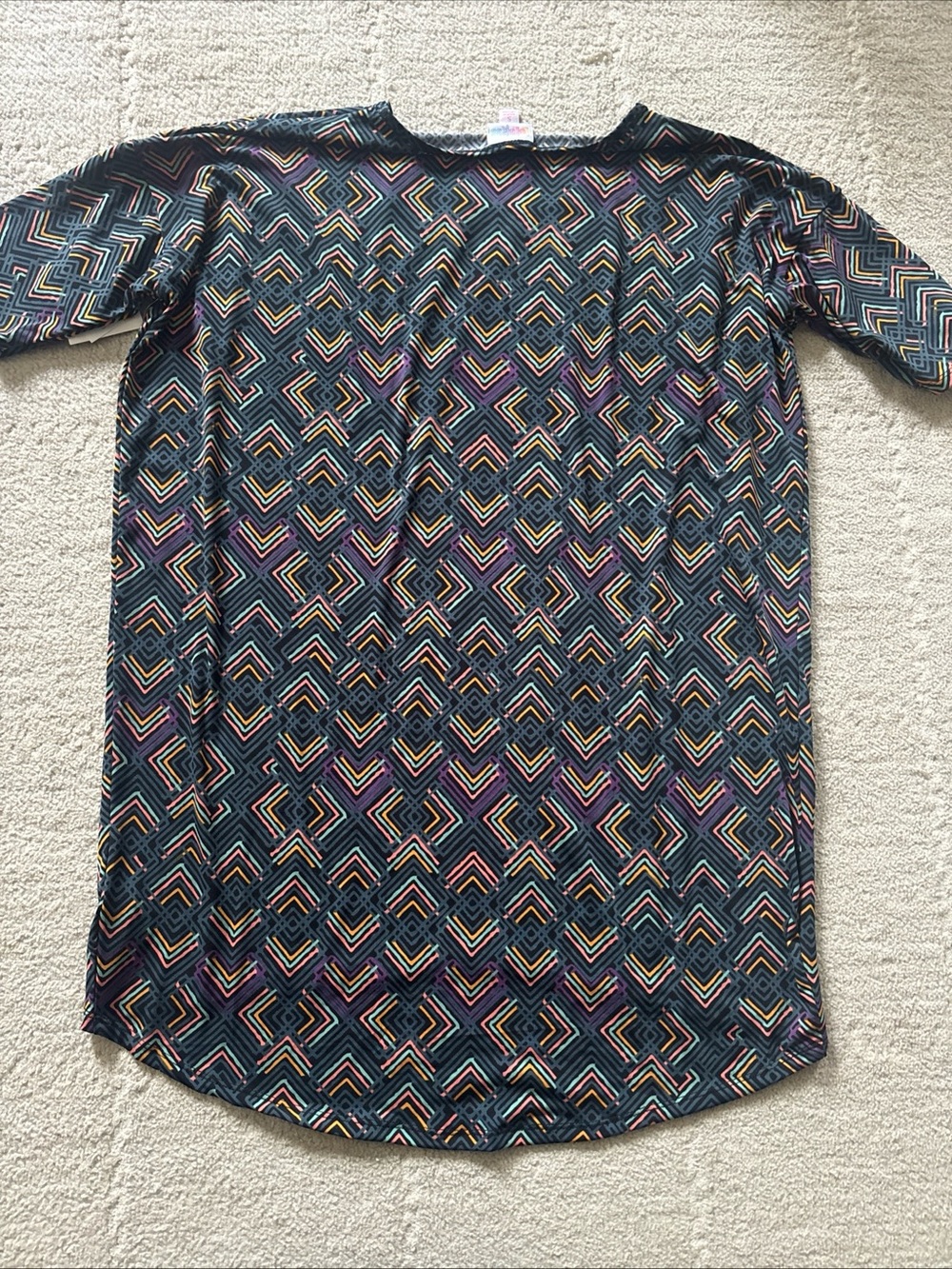 NWT S Lularoe Irma - Picture 9 of 9
